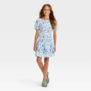 Childrens blue/white floral two piece skirt set.